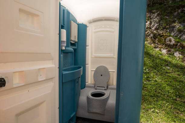 Portable Toilet Options We Offer in Newport, OR